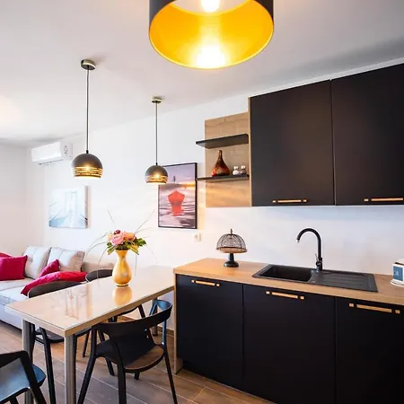 Apartament Paradise 5 Stars Nin