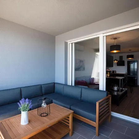 Paradise 5 Stars Nin