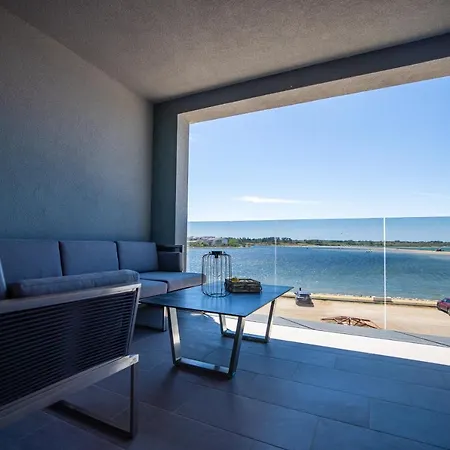 Paradise 5 Stars * Nin