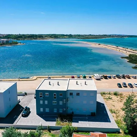 Paradise 5 Stars Nin