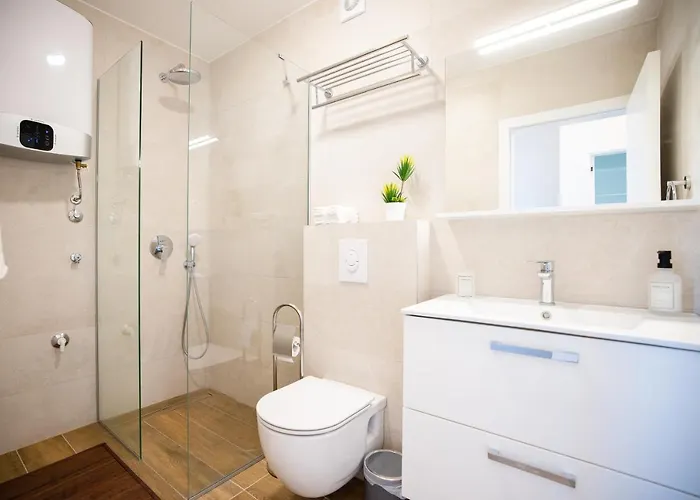 Paradise 5 Stars Nin