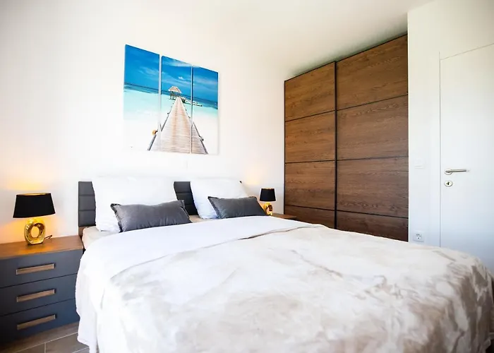 Paradise 5 Stars Apartman