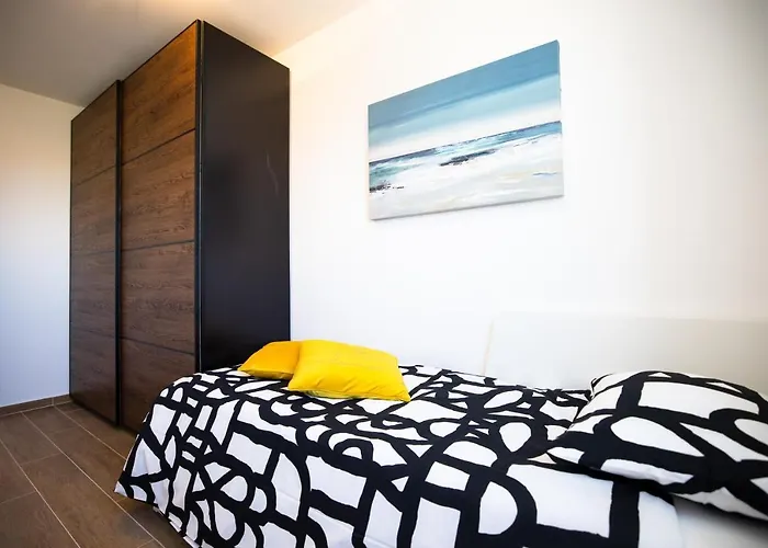 Paradise 5 Stars Nin