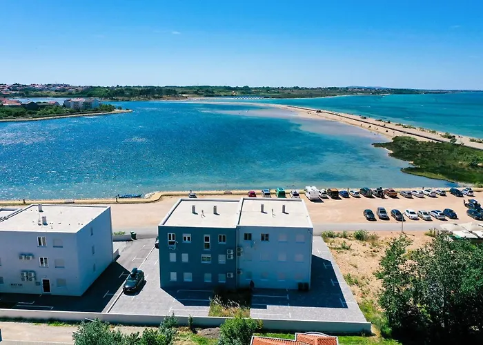 Paradise 5 Stars Nin