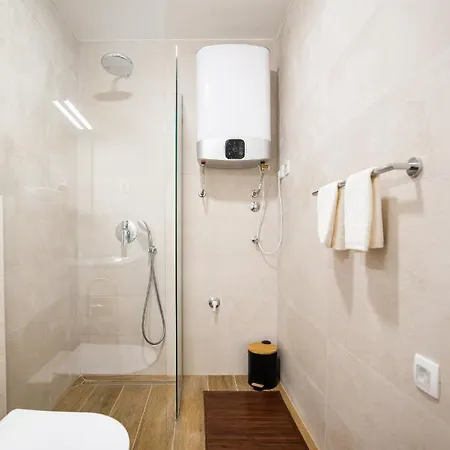 Paradise 5 Stars Appartamento Nin