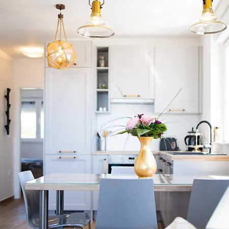 Paradise 5 Stars * Nin