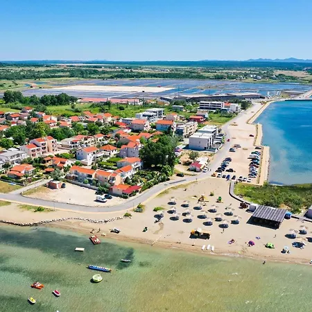 Paradise 5 Stars Apartament Nin