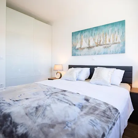 Paradise 5 Stars * Nin